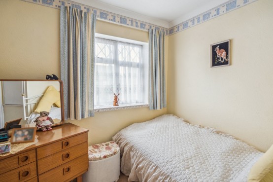 Images for Ash Close, Harefield, Middlesex EAID:627586940 BID:13319603